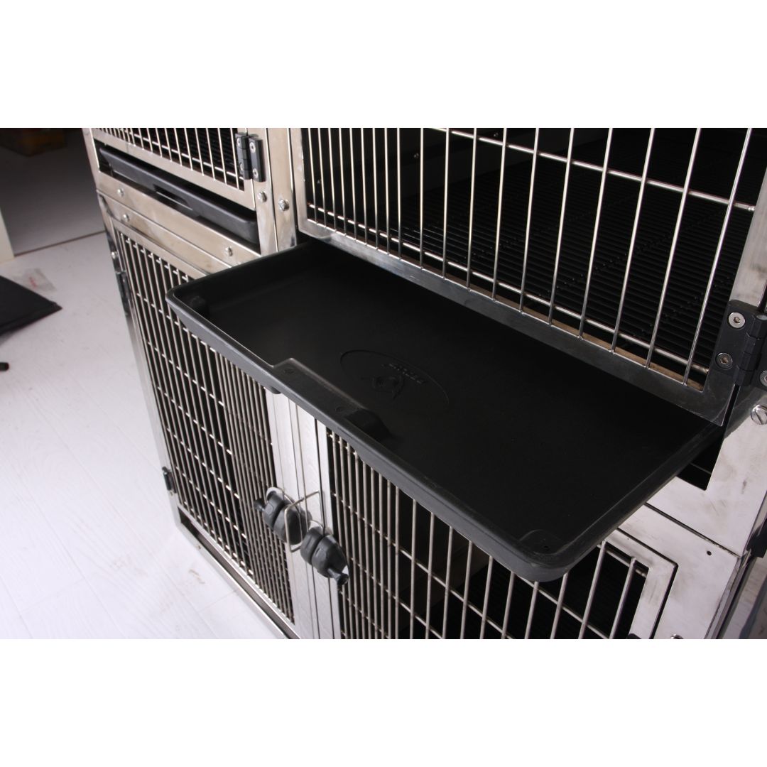 Comfortable Plastic-Coated Floor Grid on Modular Cage (ABK Grooming): A close-up image of the plastic-coated floor grid inside an Aeolus Stainless Steel Hybrid Modular Cage from ABK Grooming. Provides a comfortable and hygienic surface for pets! Shop Now at ABK Grooming.