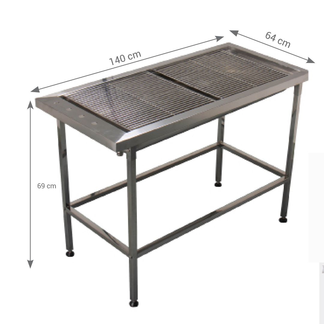 Durable 100% Stainless Steel Construction of TT-202 Tub Table (ABK Grooming): Close-up of the sturdy stainless steel construction of the Aeolus TT-202 Tub Table from ABK Grooming. This rust-resistant table is built to withstand daily use in veterinary clinics. Shop Now at ABK Grooming!